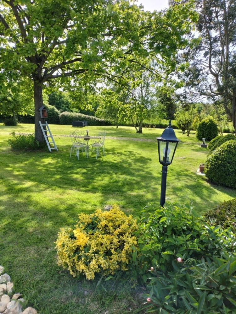 Le Clos Lauradiere Cormeilles  Dış mekan fotoğraf